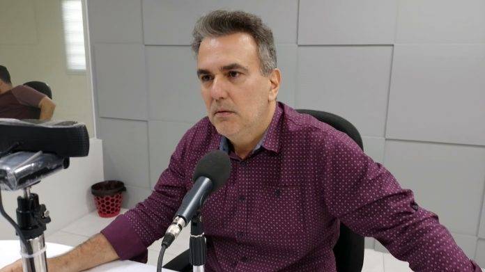 Tachado de “falso profeta”, pastor Sergio Queiroz rebate Wellington Roberto